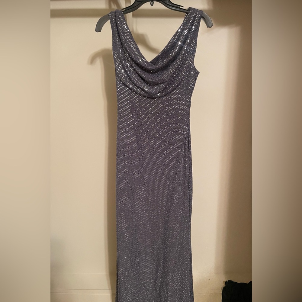 Vince Camuto Gown. Size 8 petite. Worn only once. Perfect condition